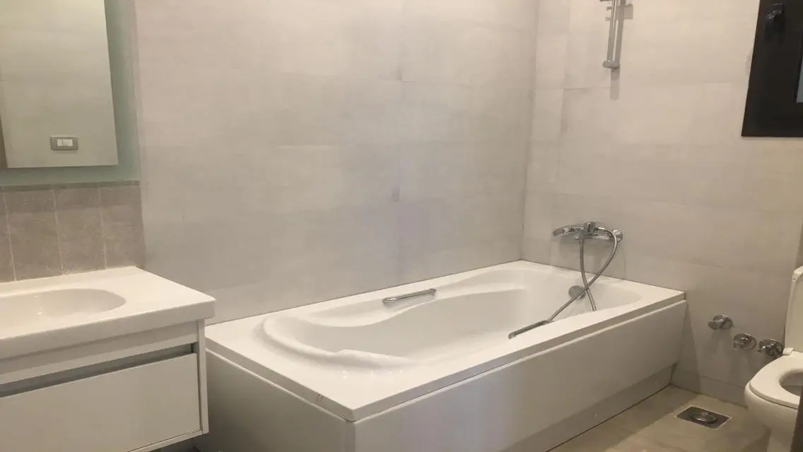 187m Apartment with ACs and Kitchen in Eastown