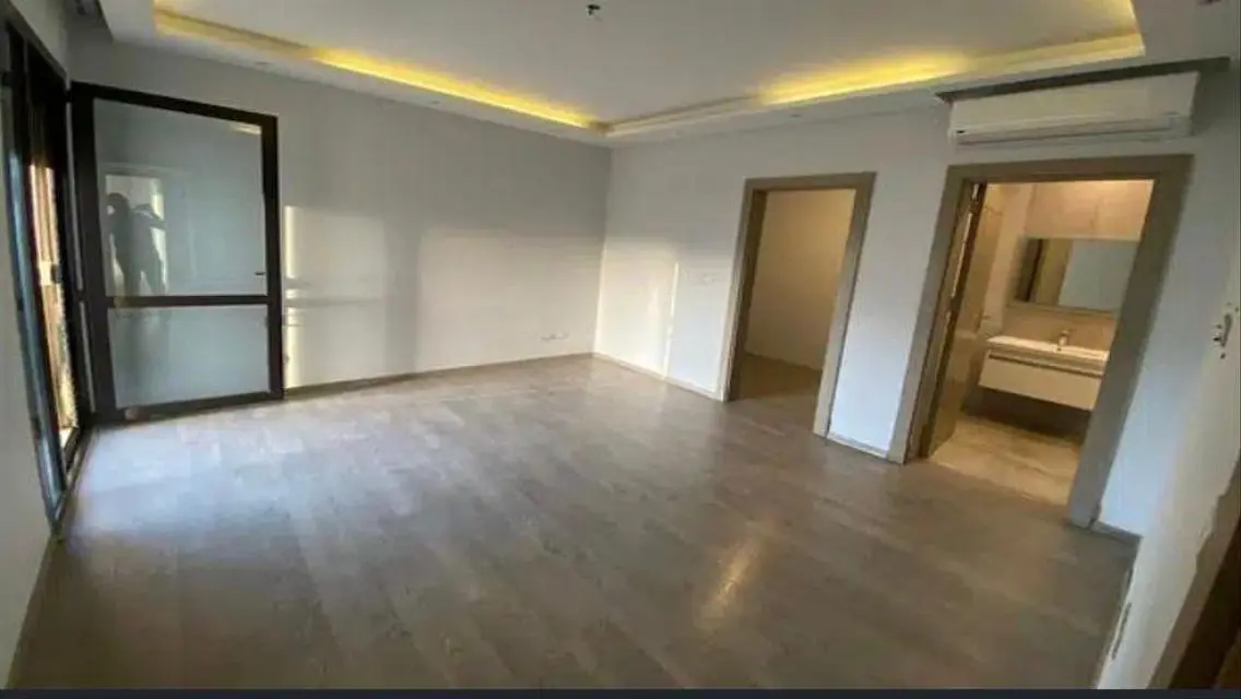 187m Apartment with ACs and Kitchen in Eastown