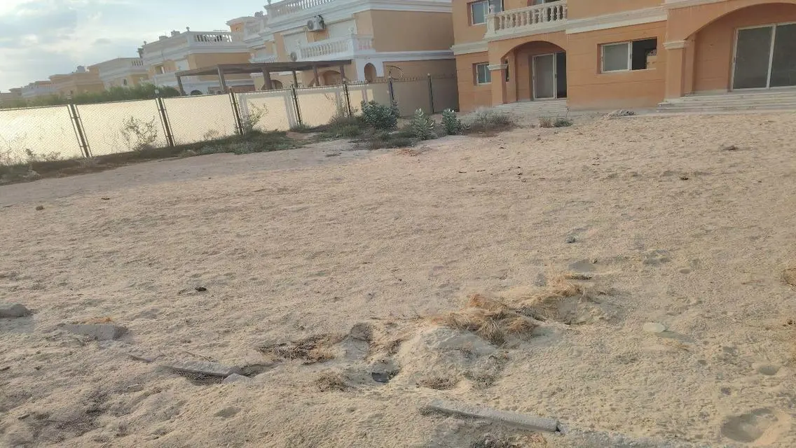 شقة فاخرة بمساحة واسعة في موقع متميز