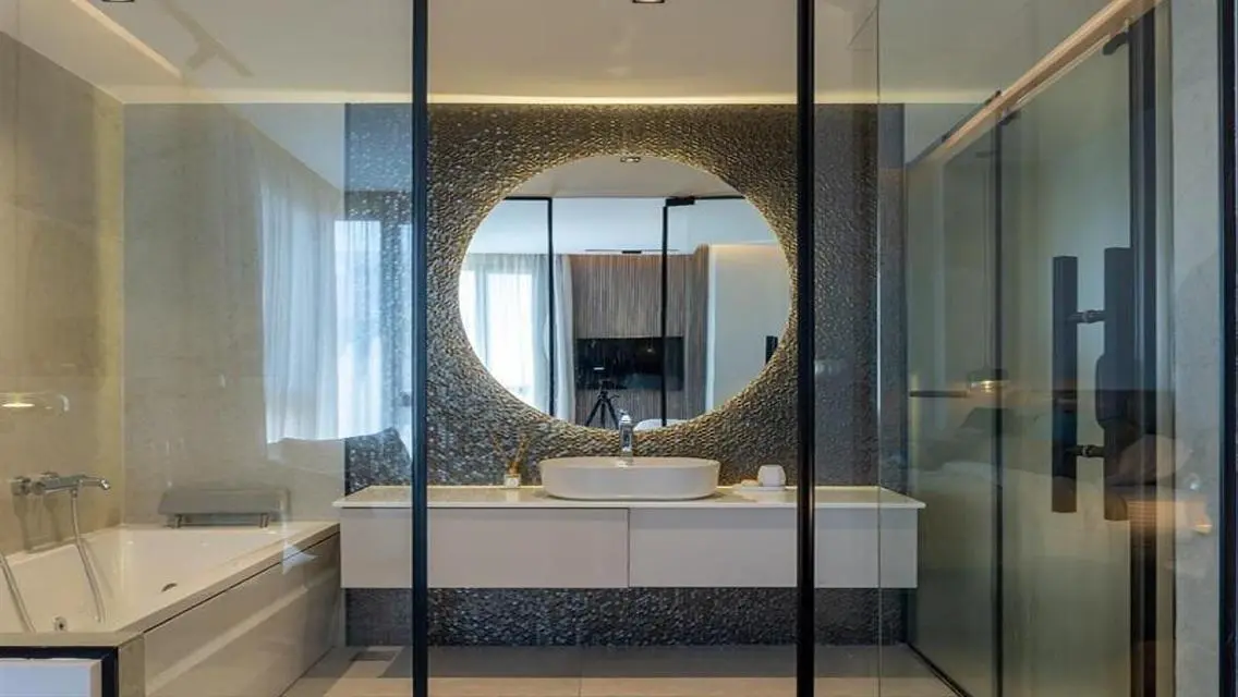 Ground Floor Apartment with Garden in a Prime Loc
