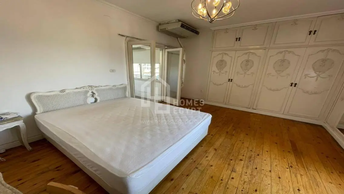 Nile View Apartment for Rent in South Zamalek