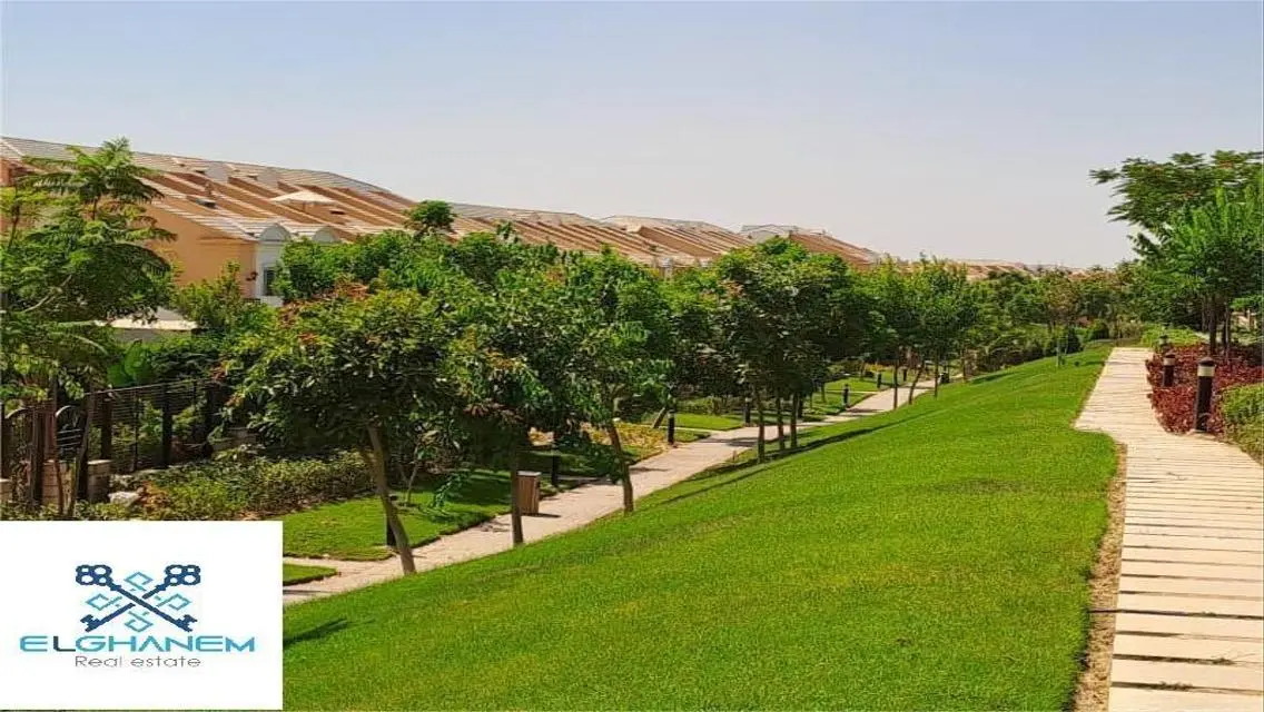 تاون هاوس كورنر للبيع 275 م تبة عاليو فيو مميز