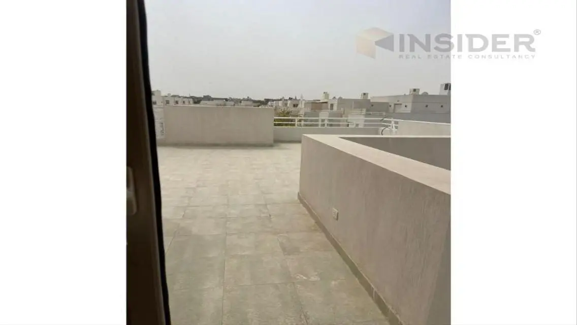 Finished twinhouse, prime location in Sheikh Zayed