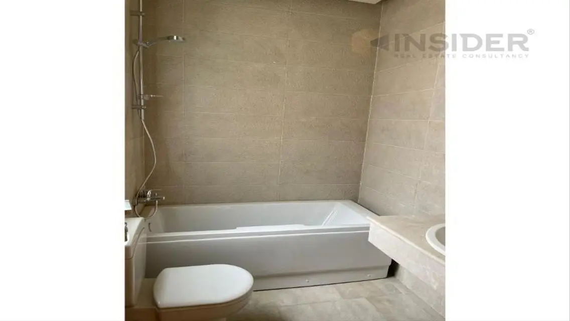 Finished twinhouse, prime location in Sheikh Zayed