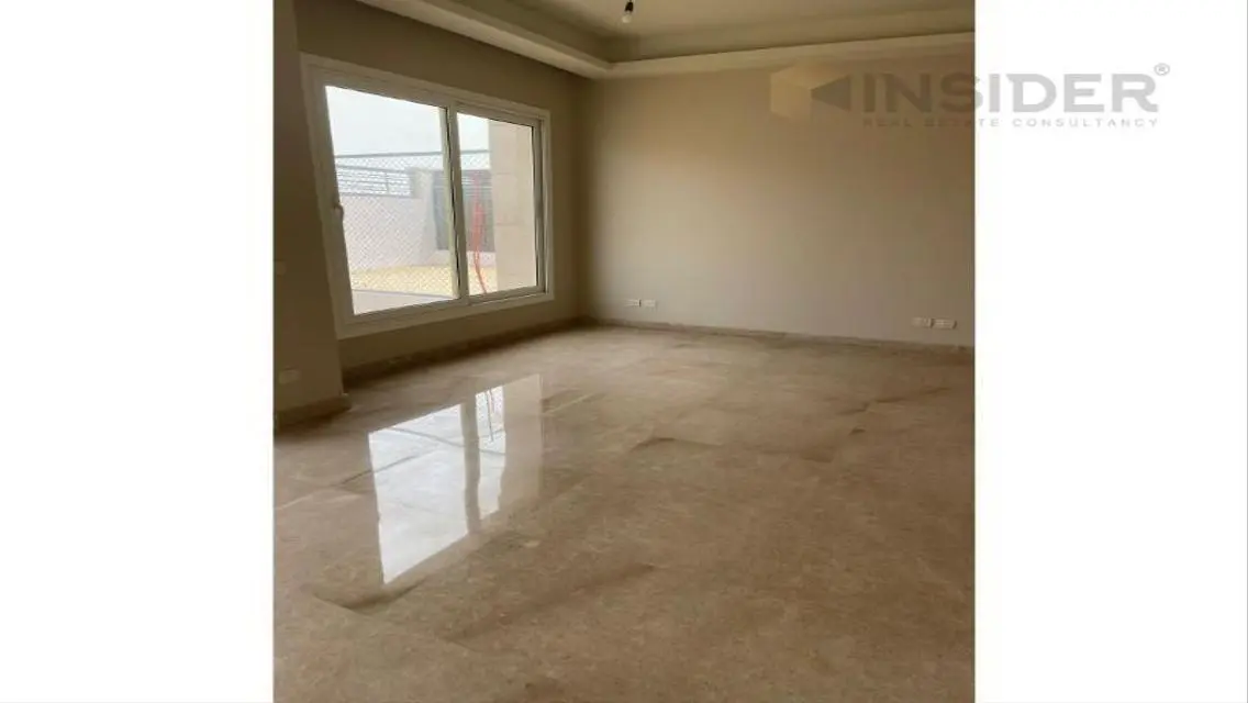 Finished twinhouse, prime location in Sheikh Zayed