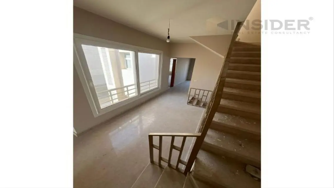 Finished twinhouse, prime location in Sheikh Zayed