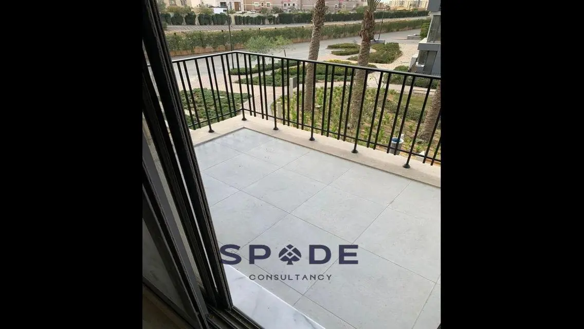 Apartment for rent in Eastown under market price