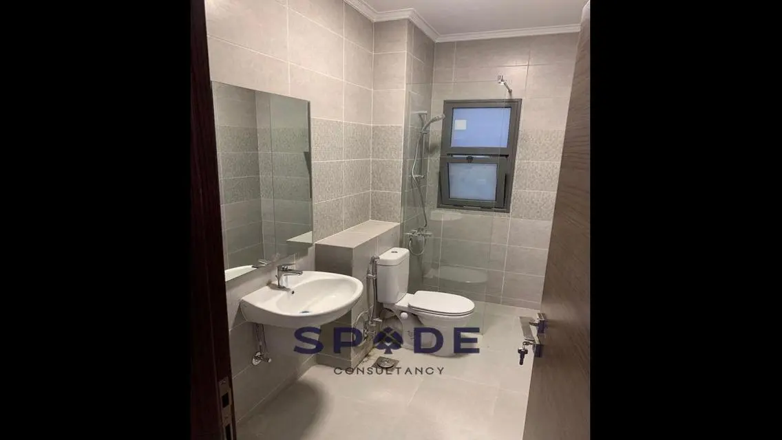 Apartment for rent in Eastown under market price