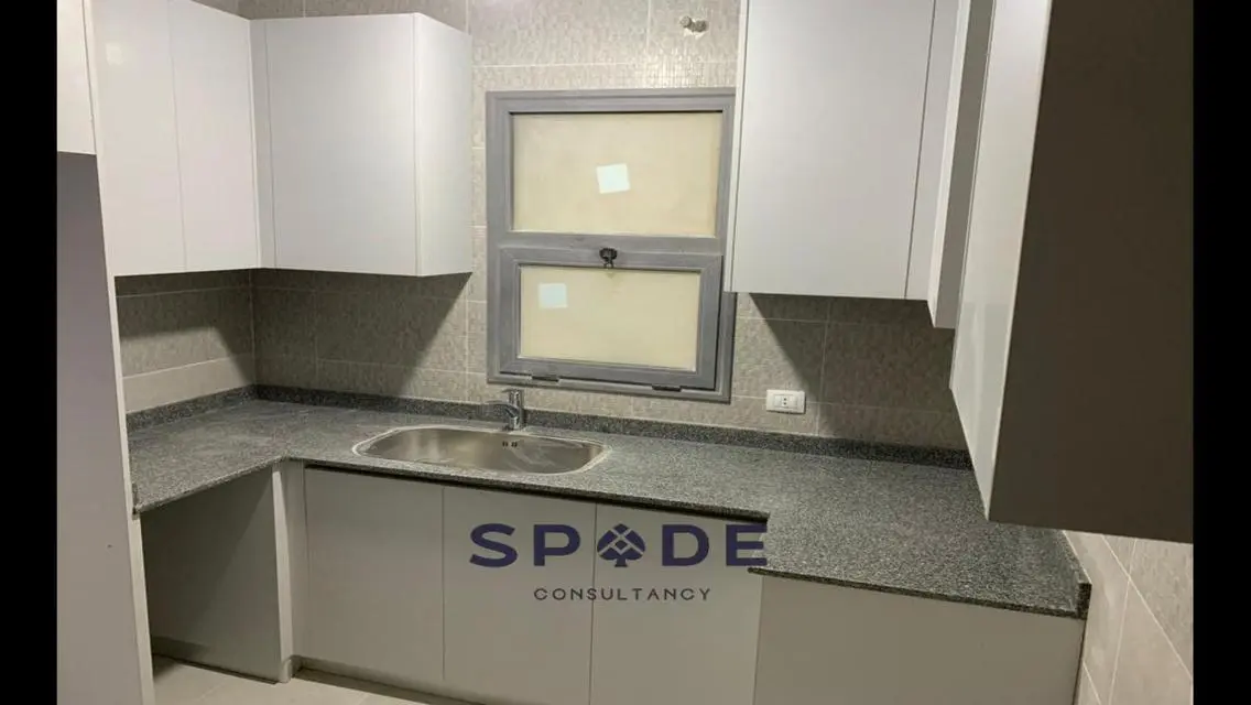 Apartment for rent in Eastown under market price
