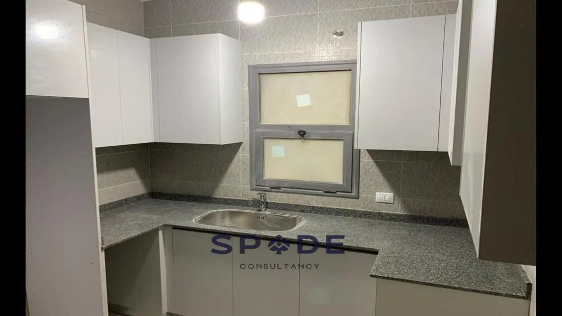 Apartment for rent in Eastown under market price