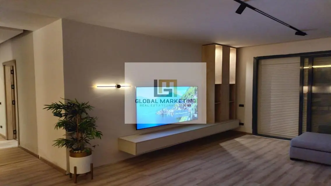 Ground floor apartment with garden for rent