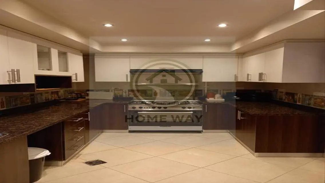 first use apartment / new furniture/prime location