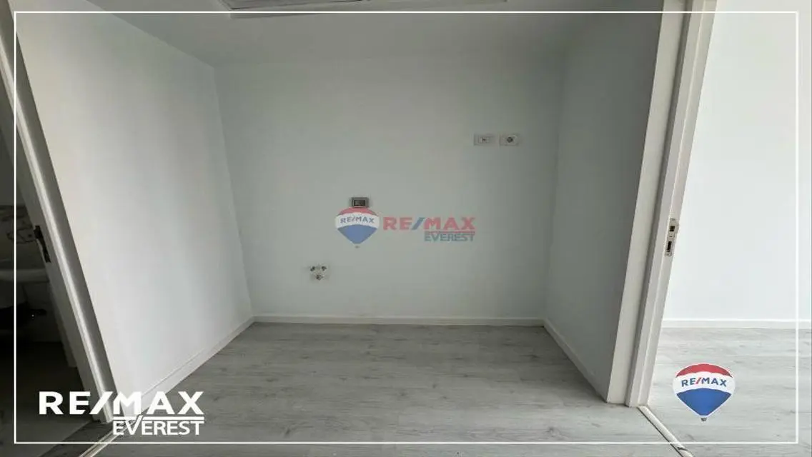 Clinic 61m for rent in Arkan medical