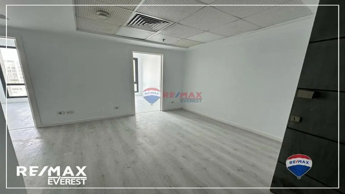 Clinic 61m for rent in Arkan medical