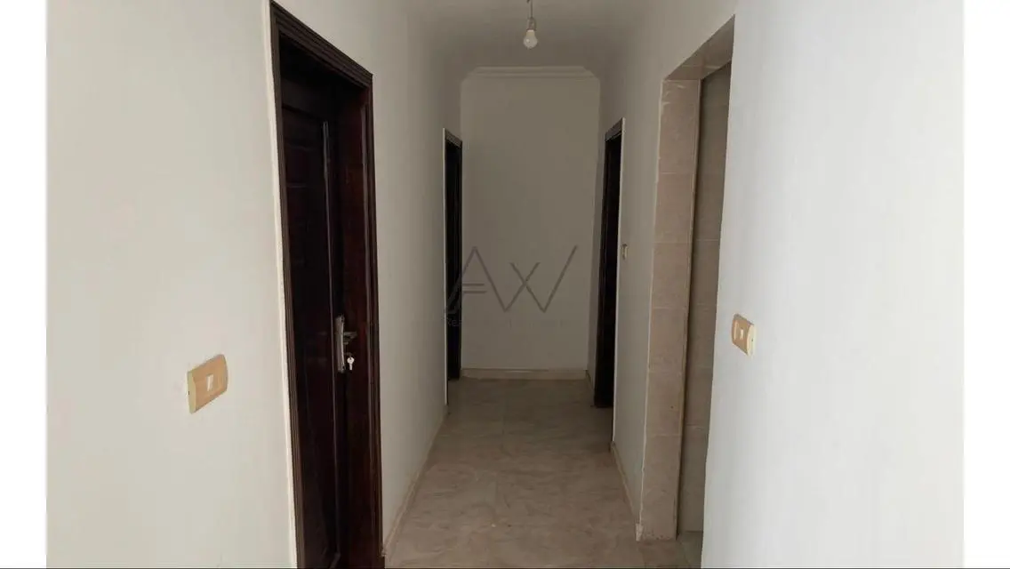 Unmatched Elegance: Versatile Apartment for Rent