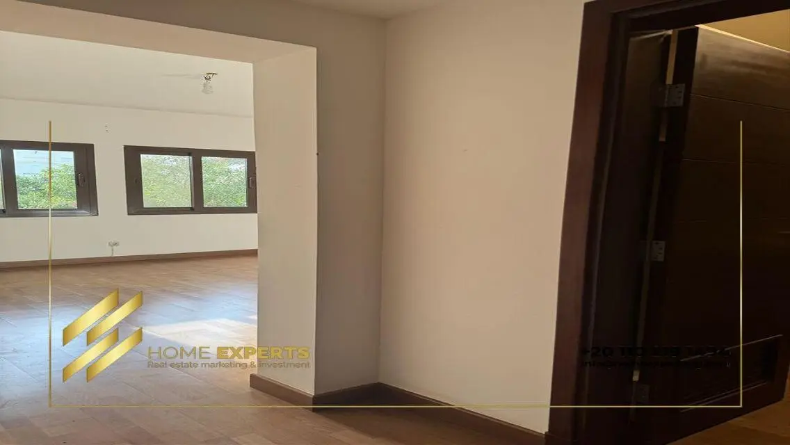 Step into elegance in our Standalone in Mivida