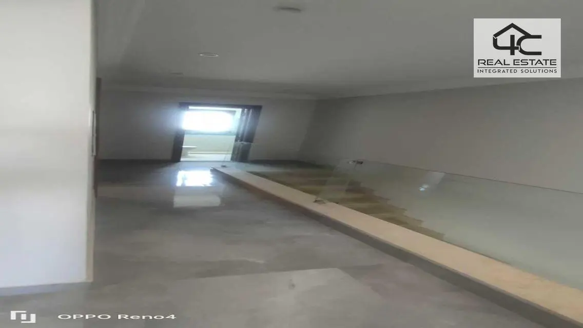 Villa corner 250m 4room fully finished Hyde Park