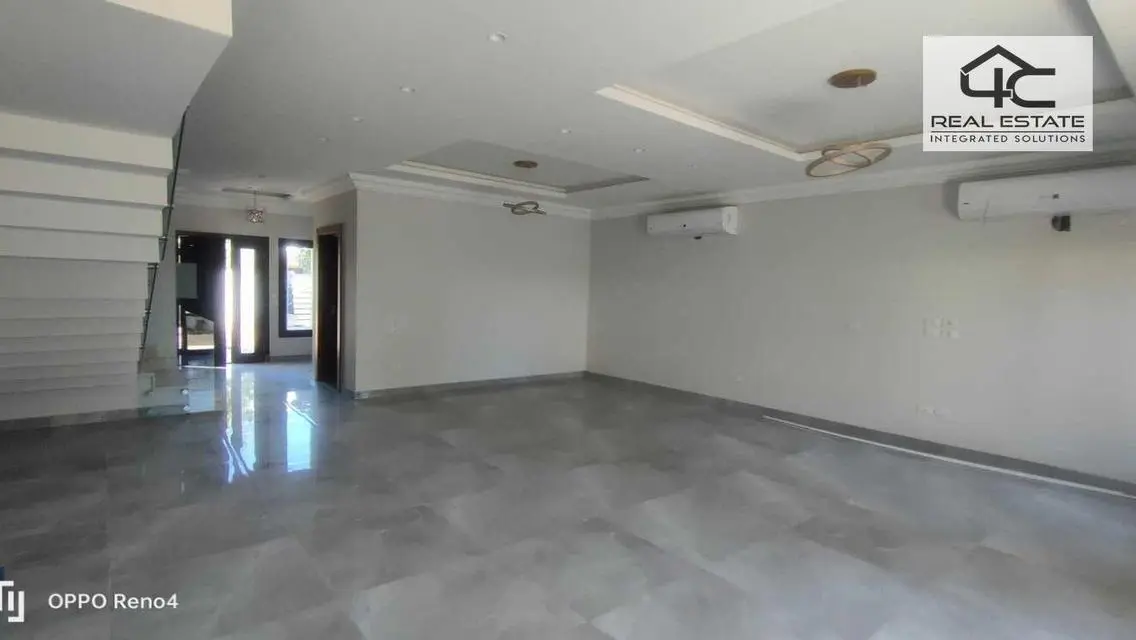 Villa corner 250m 4room fully finished Hyde Park