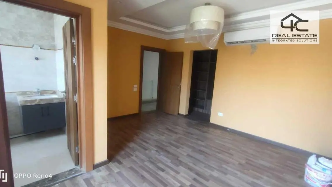 Villa corner 250m 4room fully finished Hyde Park