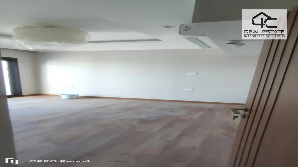 Villa corner 250m 4room fully finished Hyde Park