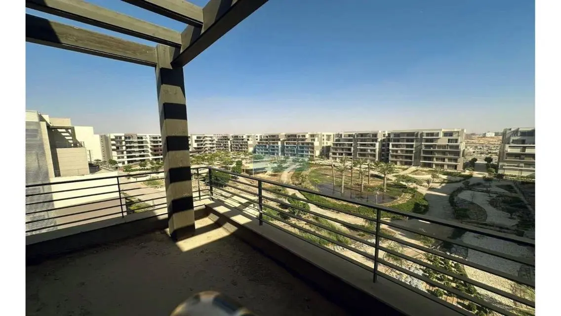 شقه للبيع 183 متر في التجمع الخامس -  Palm Hills
