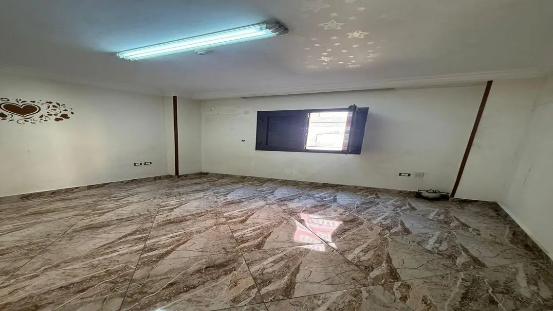 شقة للإيجار بمميزات رائعة في موقع متميز