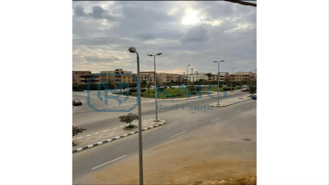 اخر شقة بقصر البنفسج بجاردن بسعر مميز بقلب التجمع
