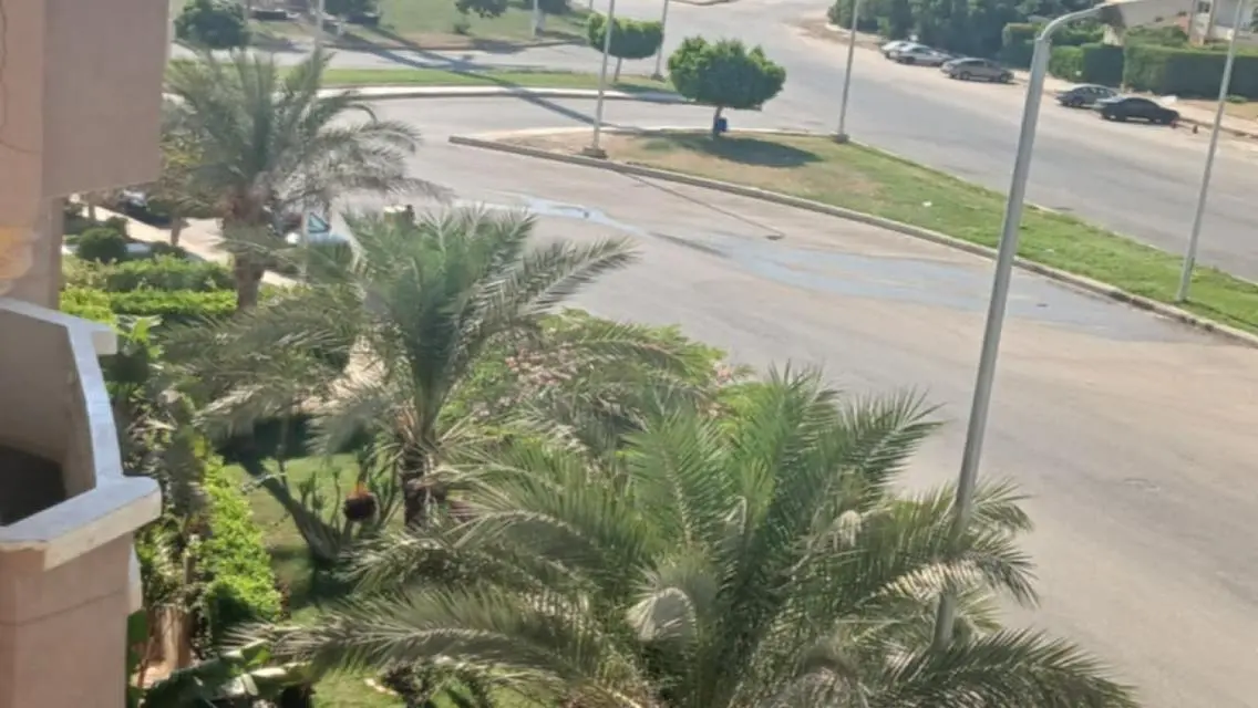 الشيخ_زايد_الحى_العاشر المجاوره الثالثه شقة للبيع 