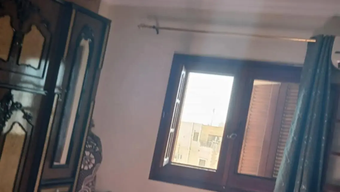 الشيخ_زايد_الحى_العاشر المجاوره الثالثه شقة للبيع 