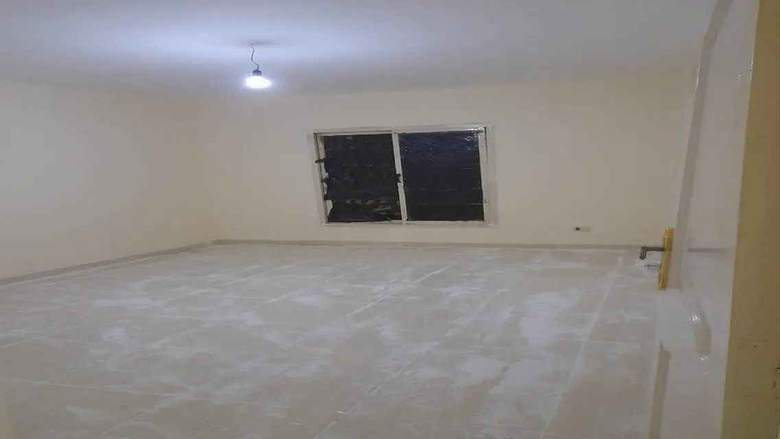 شقة فاخرة للإيجار بمساحة 5500 متر