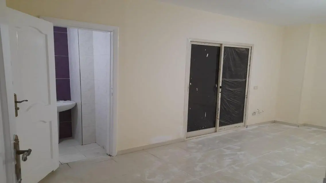 شقة فاخرة للإيجار بمساحة 5500 متر