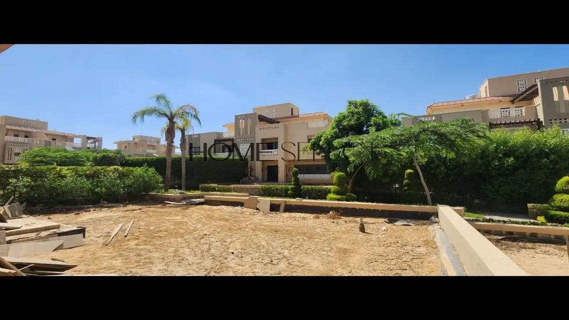 توين فيلا بسعر مميز و موقع رائع - جرين ٤