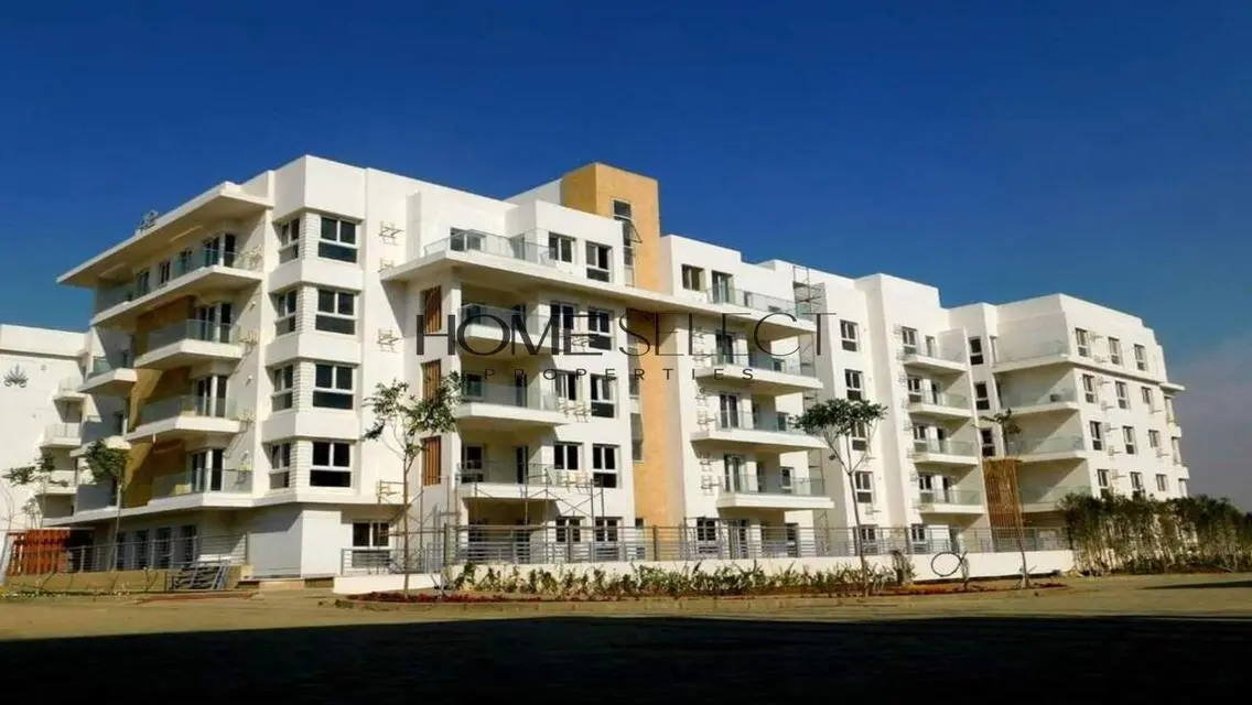Corner 3 Bedroom + Garden - MV I-City October