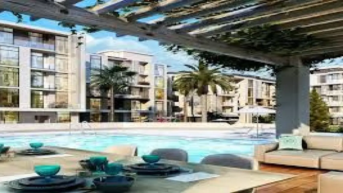 شاليه للبيع صف اول لاجوون باقل بمقدم في مارباي 
