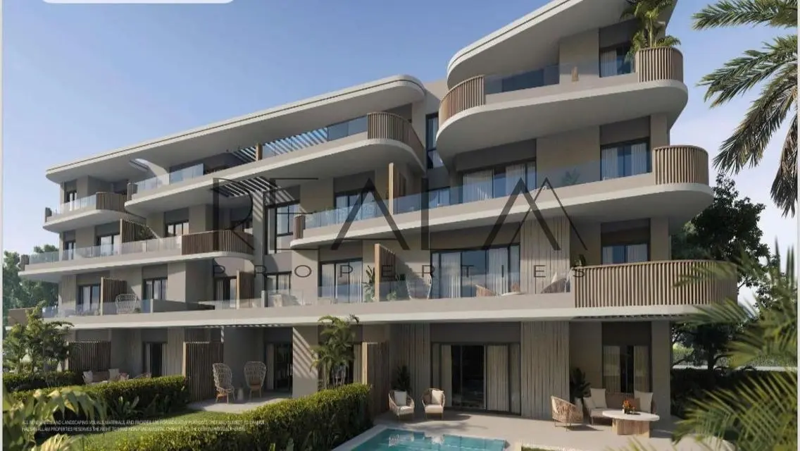 Luxury Villa with Private Garden and Pool in Prime Location