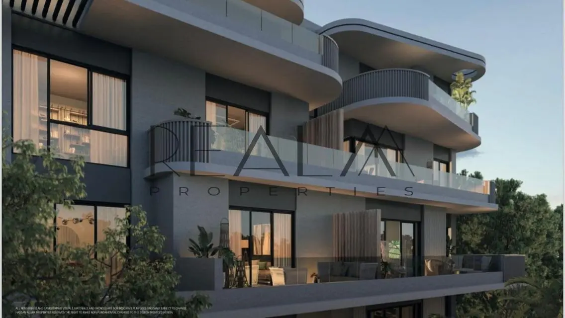 Luxury Villa with Private Garden and Pool in Prime Location