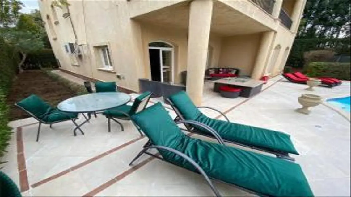 Luxury Apartment in Al-Bayan with Private Pool and Garden