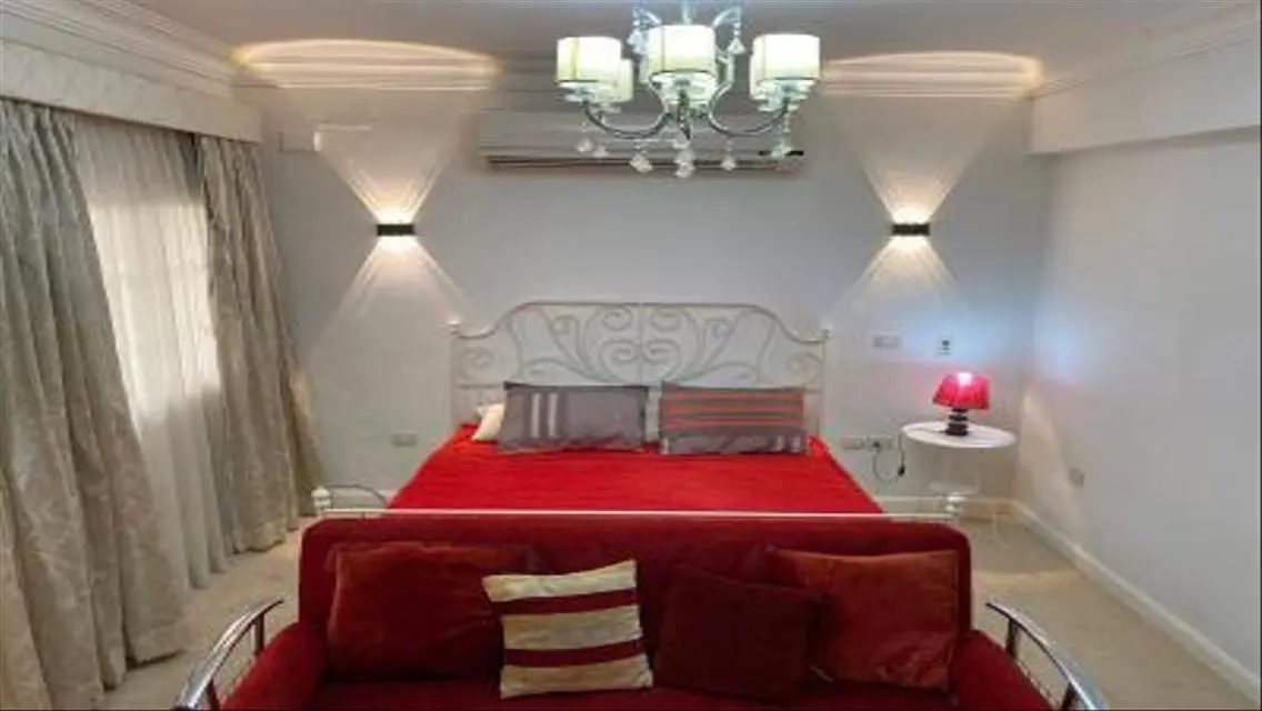 Luxury Apartment in Al-Bayan with Private Pool and Garden