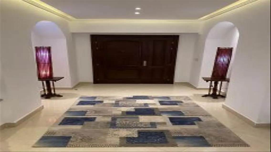 Luxury Apartment in Al-Bayan with Private Pool and Garden
