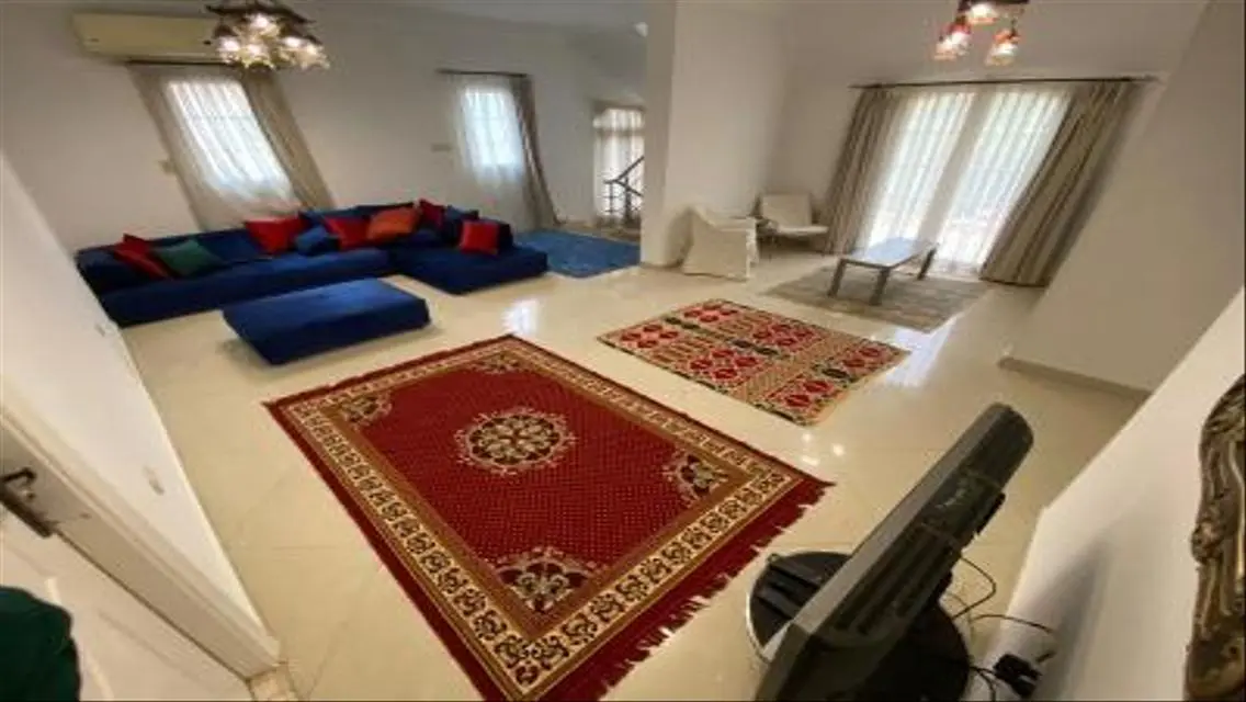 Luxury Apartment in Al-Bayan with Private Pool and Garden
