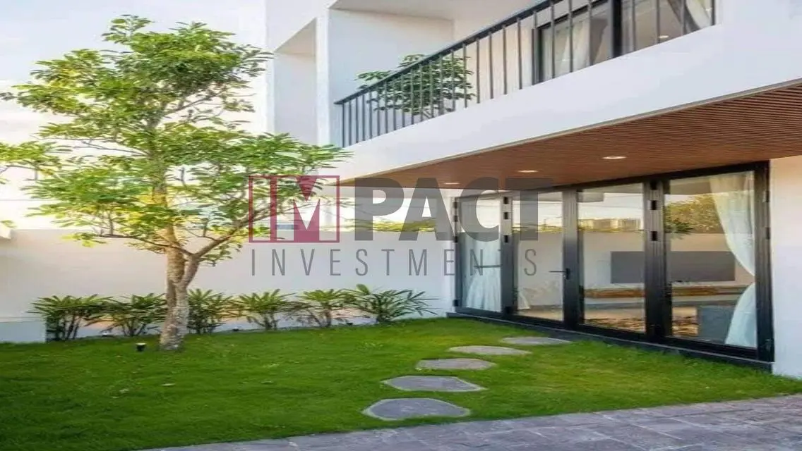 Villa Town prime location,low price mins Hyde park