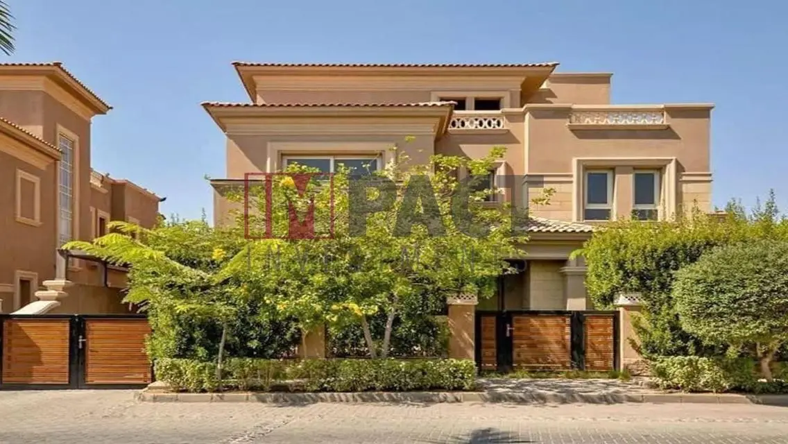 Villa Town prime location,low price mins Hyde park