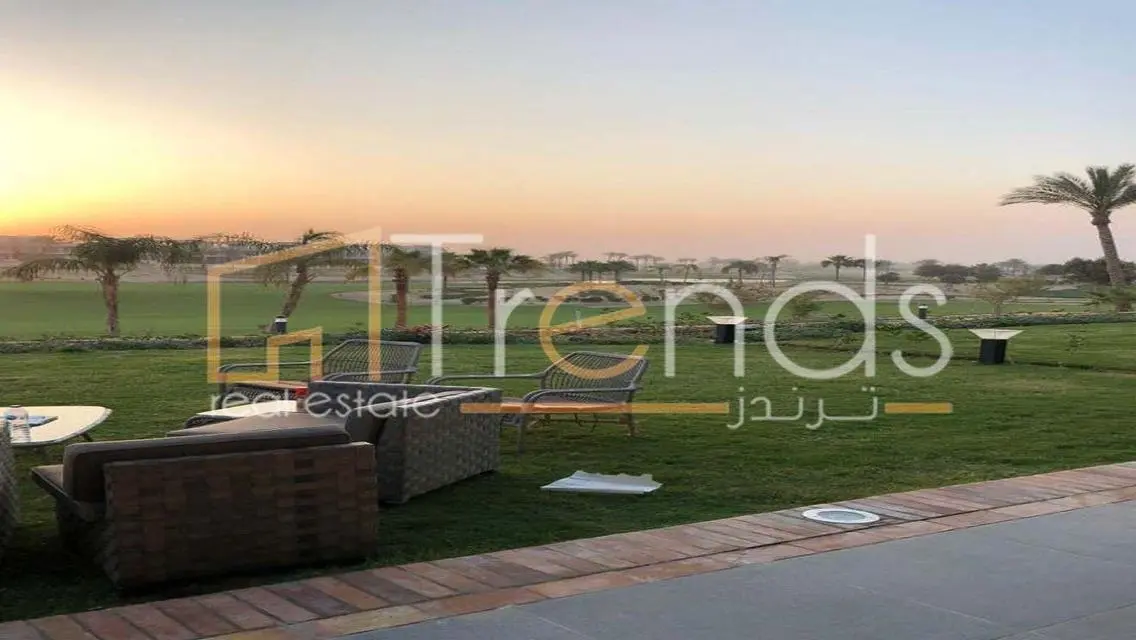 U9 Spacious Garden Lake View Ready to Move