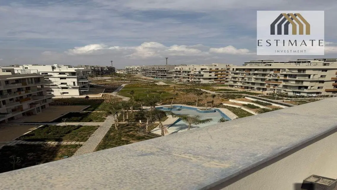 Studio with roof for rent 50m furnishd in Villette