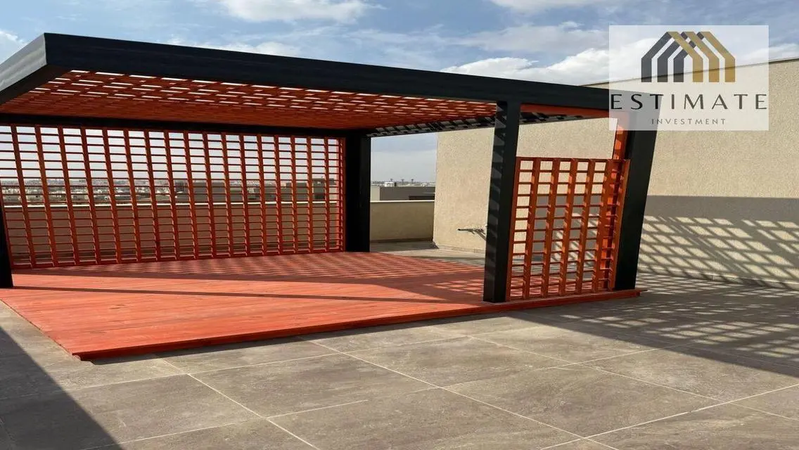 Studio with roof for rent 50m furnishd in Villette