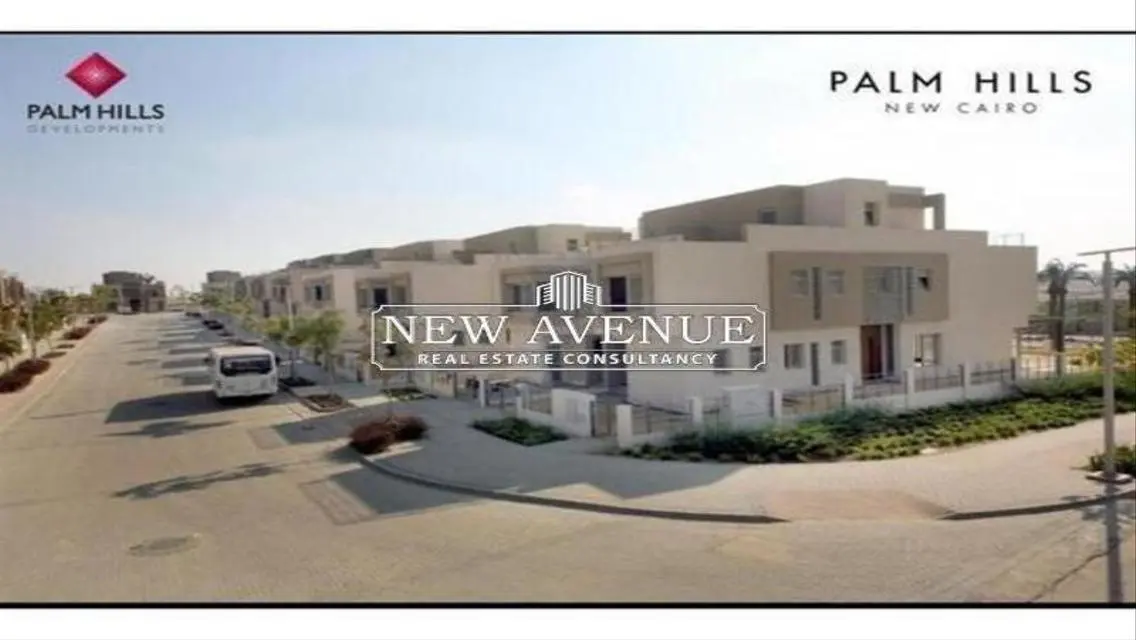 3 beds Town house corner in Palm hills new Cairo