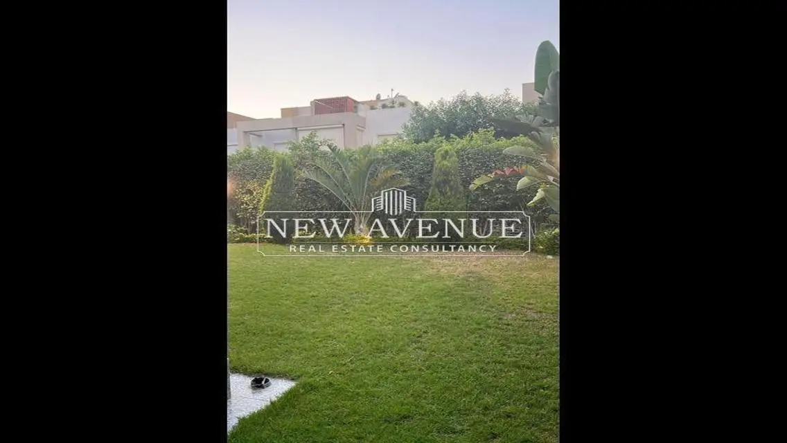 3 beds Town house corner in Palm hills new Cairo