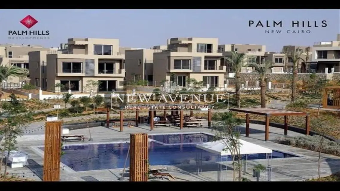 3 beds Town house corner in Palm hills new Cairo