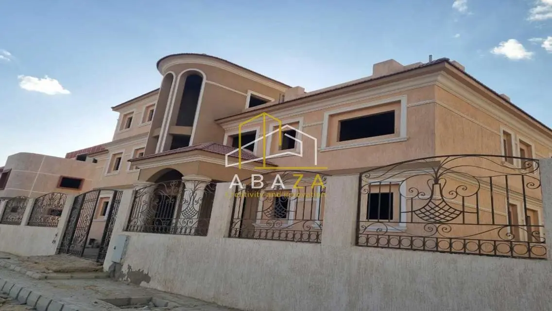 Luxurious Villa for Sale with Private Pool and Garden