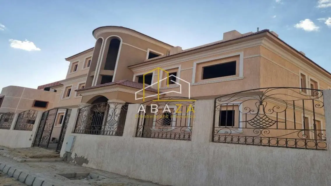 Luxurious Villa for Sale with Private Pool and Garden